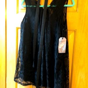 CAbi lined lace top with optional belt